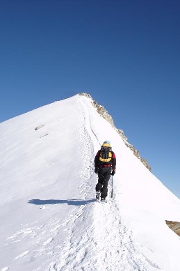 Camino de la cumbre nevada