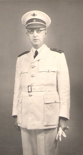 José María Lorente con uniforme