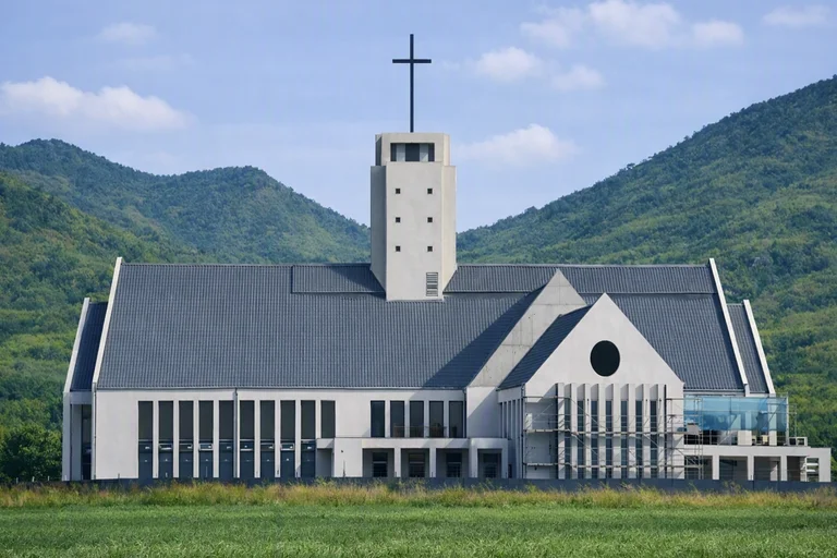 Nuevo Santuario Diocesano de la Divina Misericordia de Chicureo, Chile